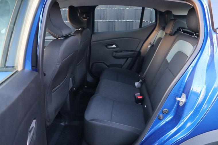 Vehicle Image 22