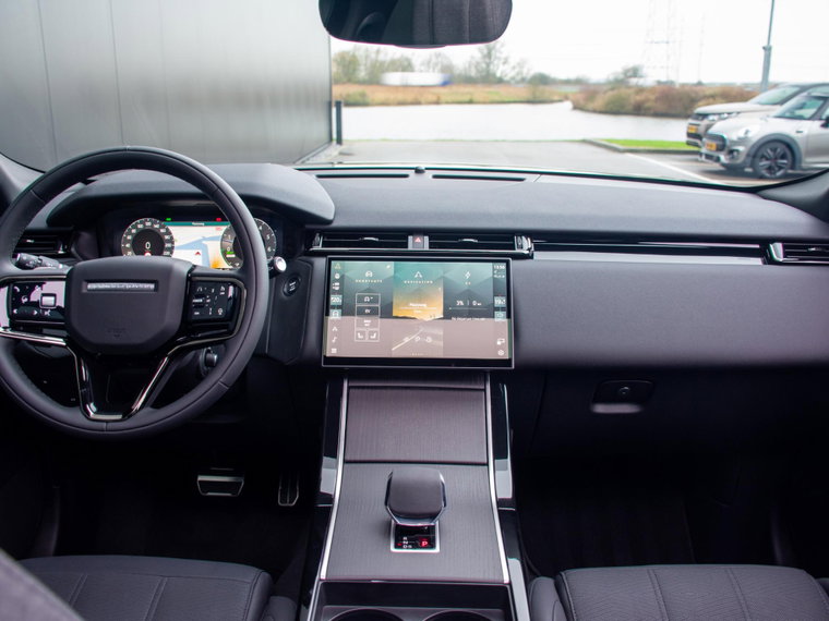 Vehicle Image 19