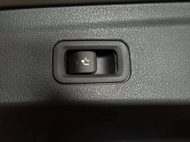 Vehicle Image 42