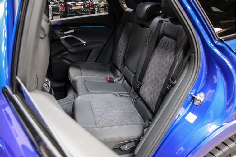 Vehicle Image 40