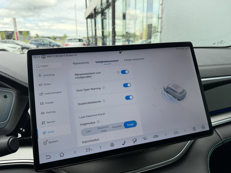 Vehicle Image 35