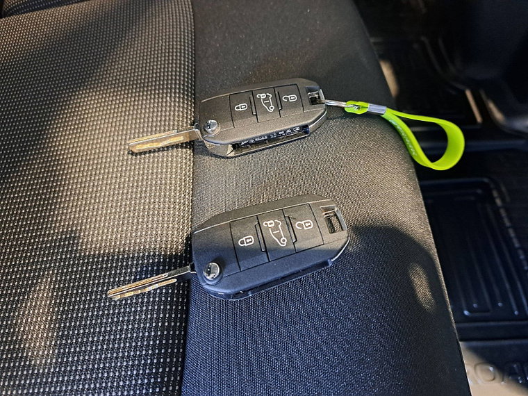 Vehicle Image 14