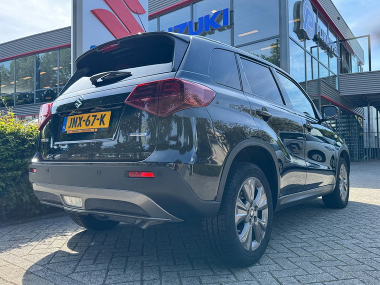 Vehicle Image 8