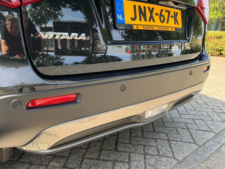 Vehicle Image 11