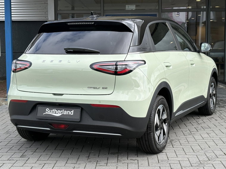 Vehicle Image 9