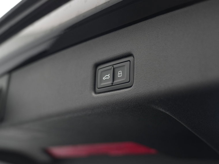 Vehicle Image 42