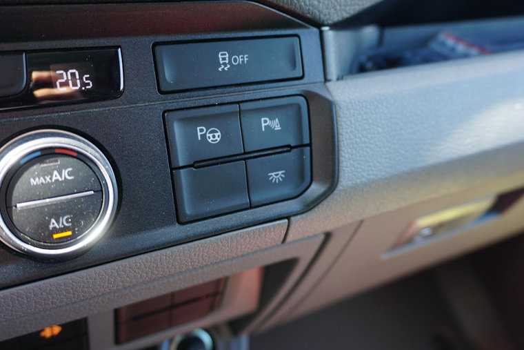 Vehicle Image 36