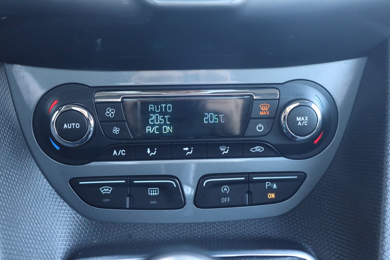 Vehicle Image 17