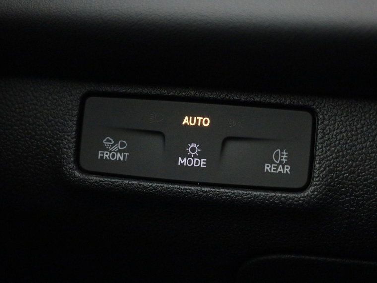 Vehicle Image 33