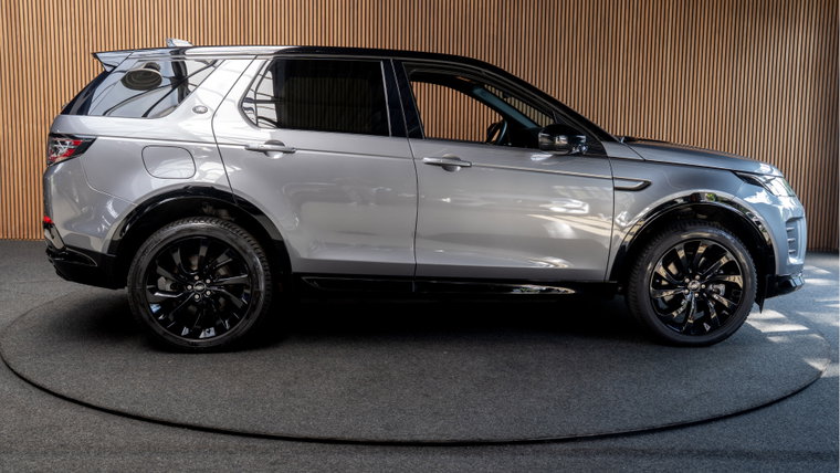 Vehicle Image 6