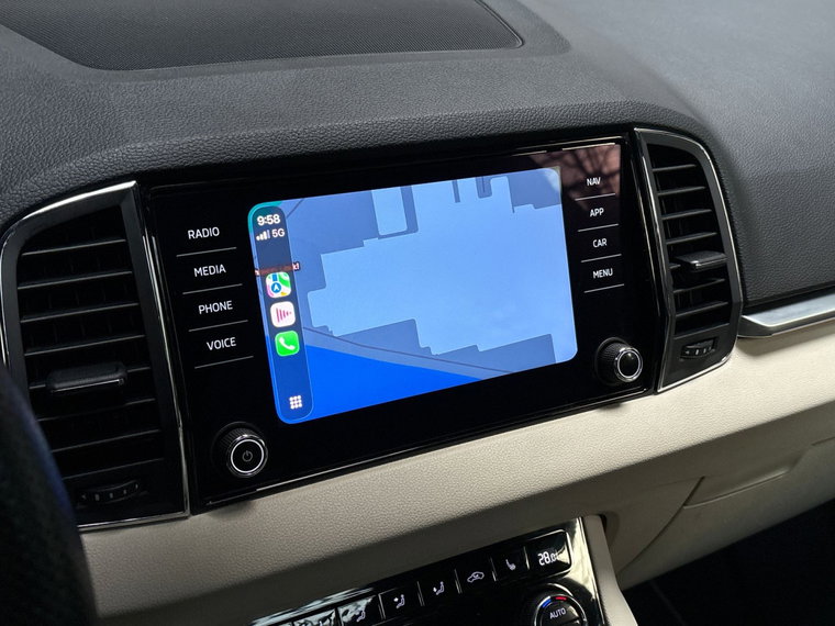Vehicle Image 25