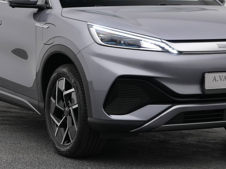 Vehicle Image 18