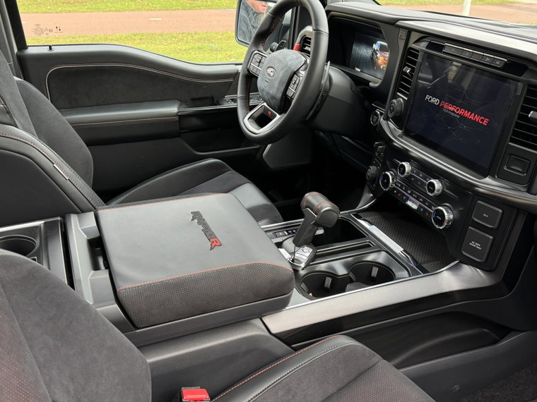 Vehicle Image 23