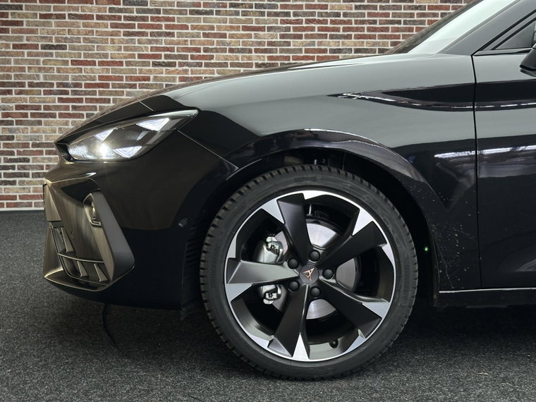 Vehicle Image 35