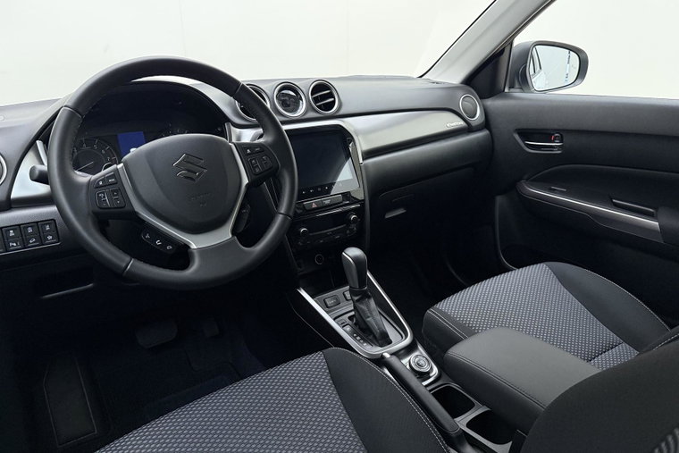 Vehicle Image 16