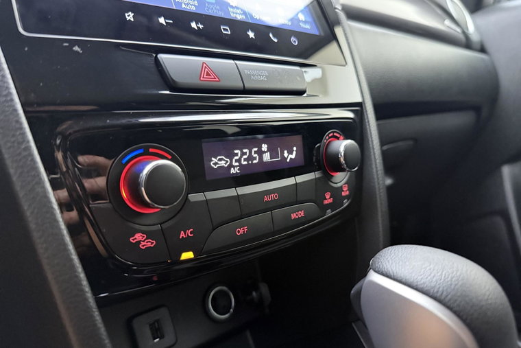 Vehicle Image 27