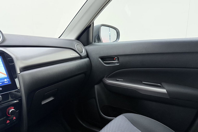 Vehicle Image 32
