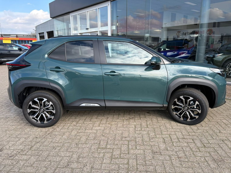 Vehicle Image 4