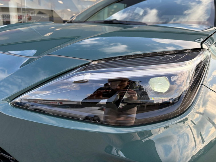Vehicle Image 33