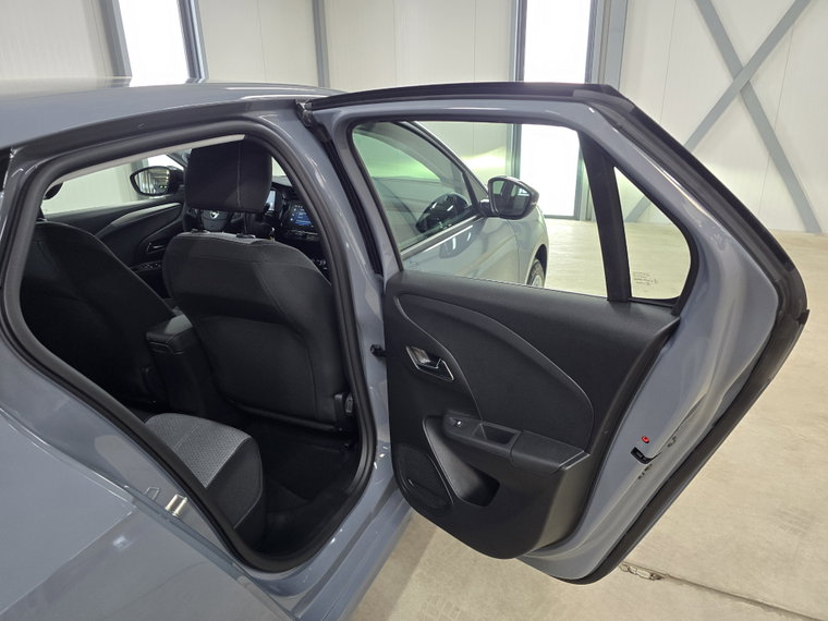 Vehicle Image 23