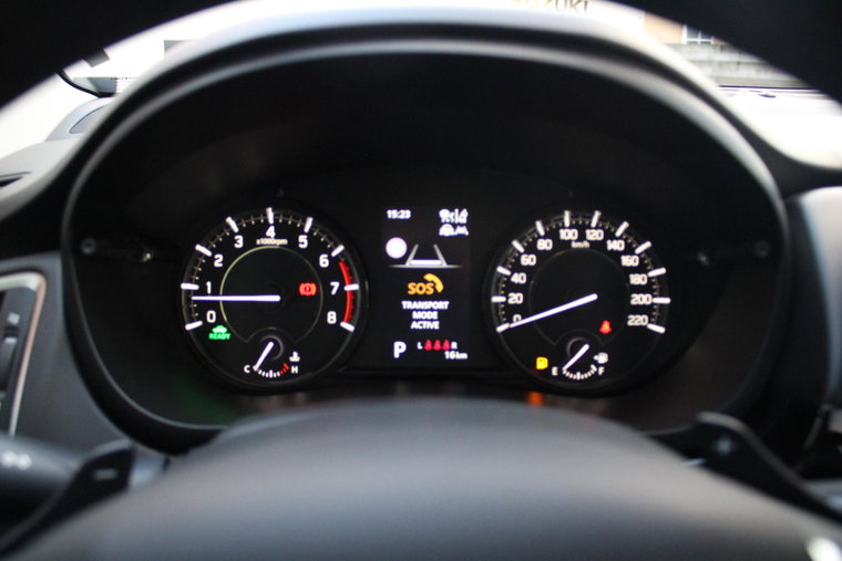 Vehicle Image 12