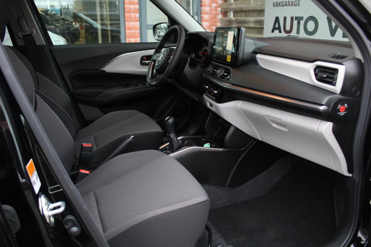 Vehicle Image 18