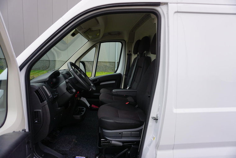 Vehicle Image 39