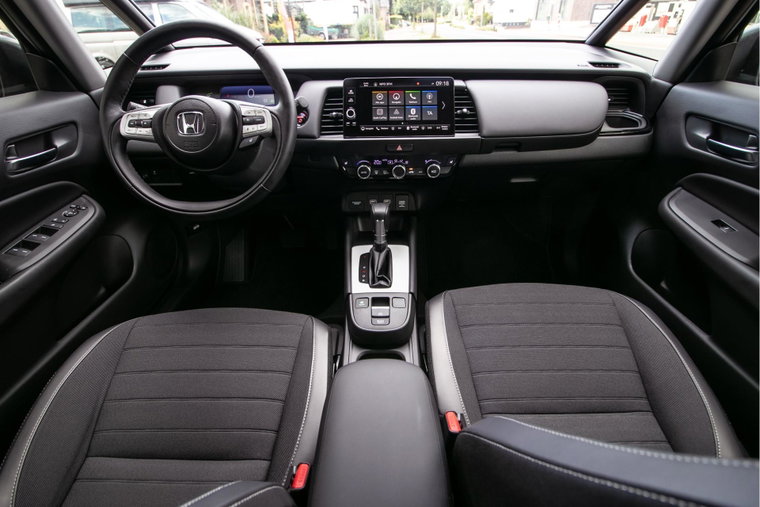 Vehicle Image 15