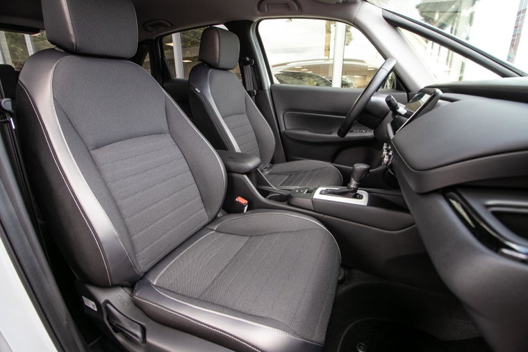Vehicle Image 6