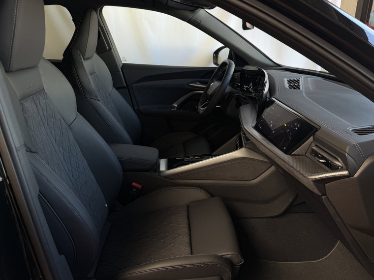 Vehicle Image 37