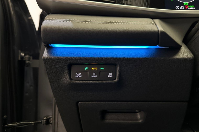 Vehicle Image 18
