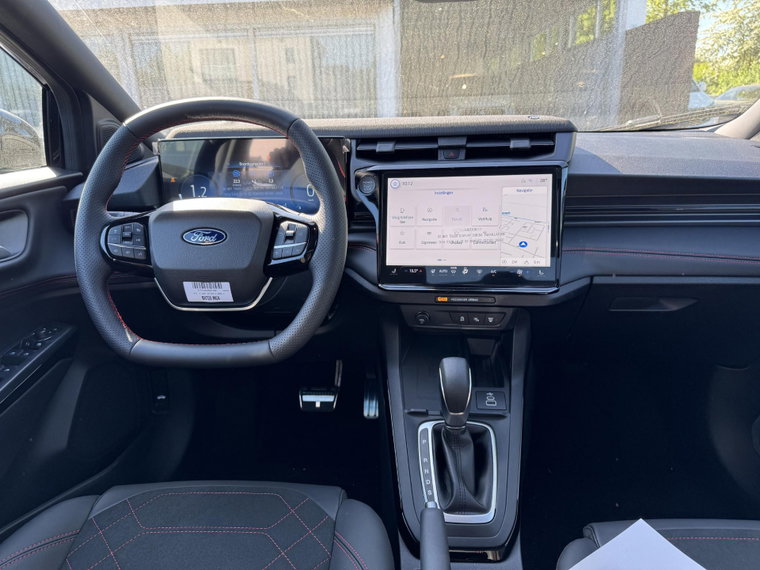 Vehicle Image 17