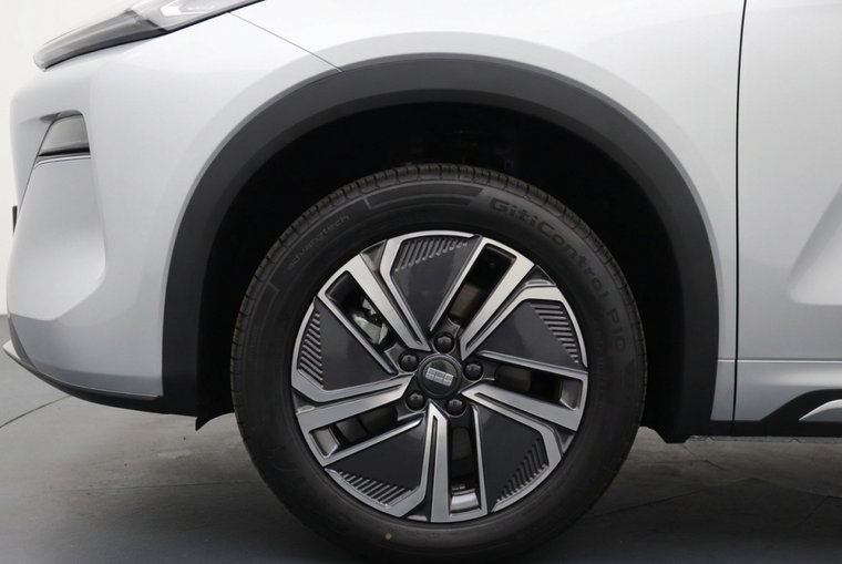 Vehicle Image 10