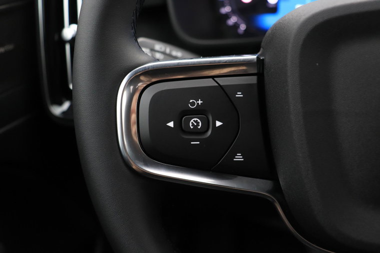 Vehicle Image 40