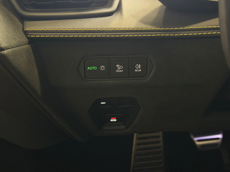 Vehicle Image 26