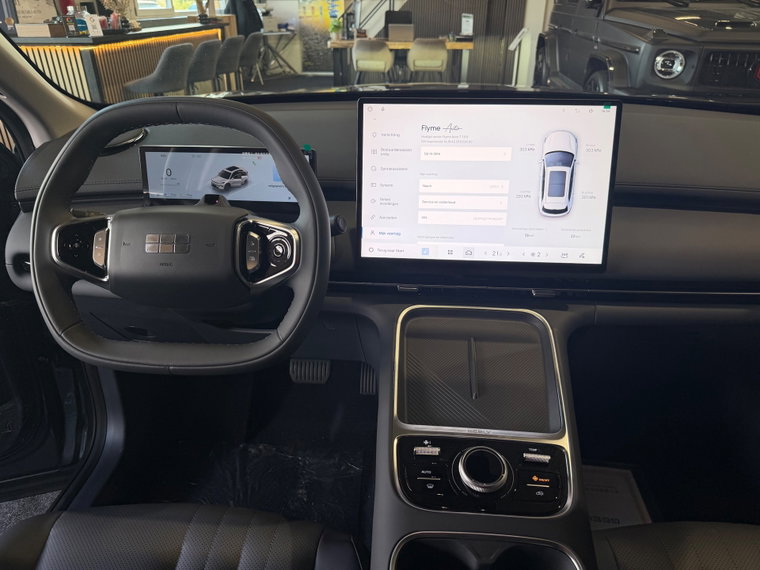 Vehicle Image 40
