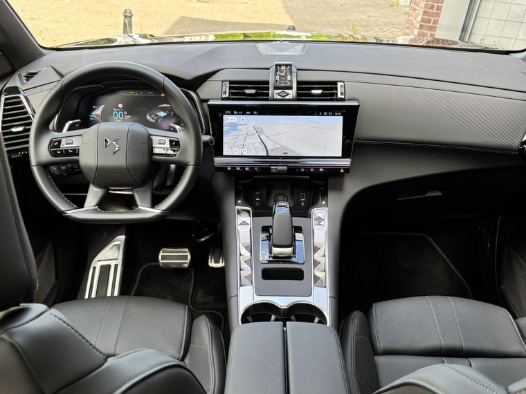 Vehicle Image 22
