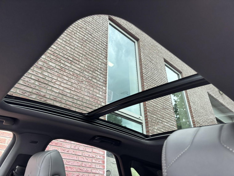 Vehicle Image 27