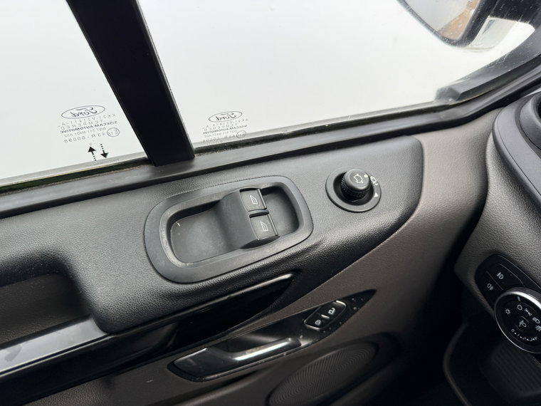 Vehicle Image 29