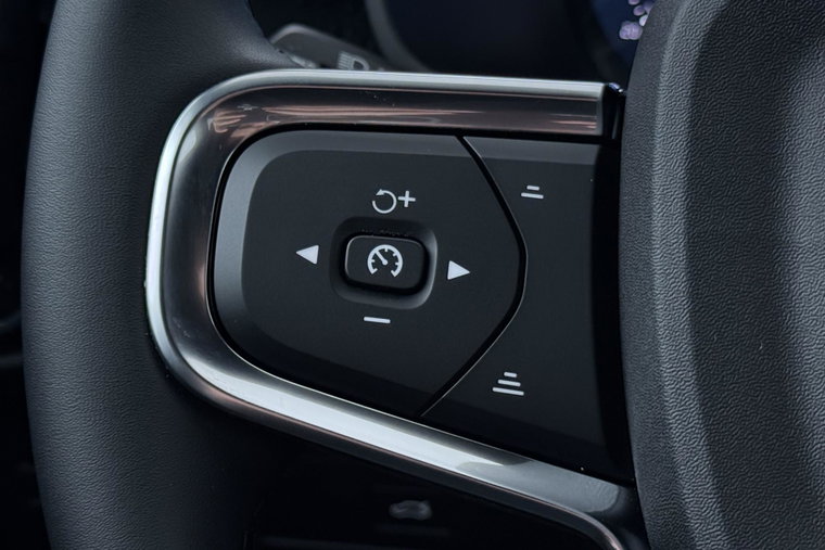 Vehicle Image 40