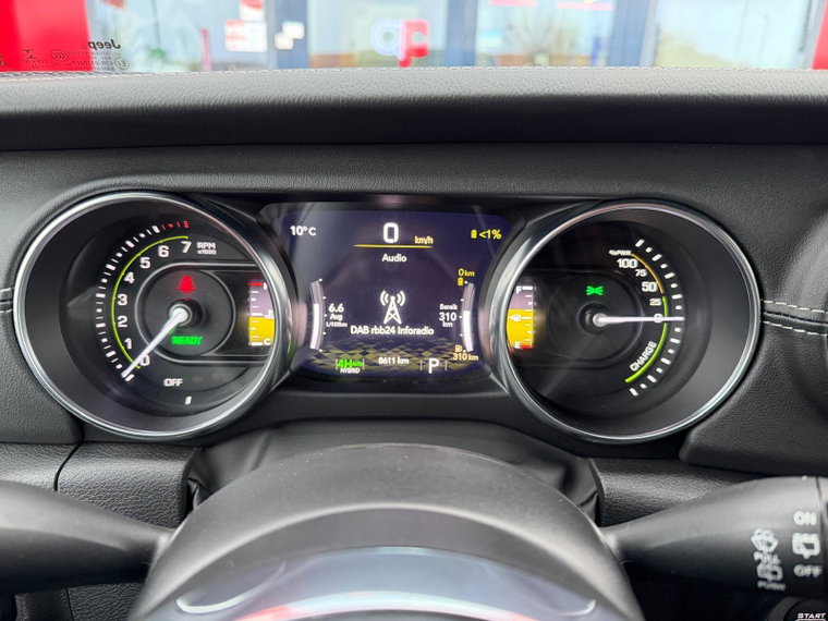 Vehicle Image 28