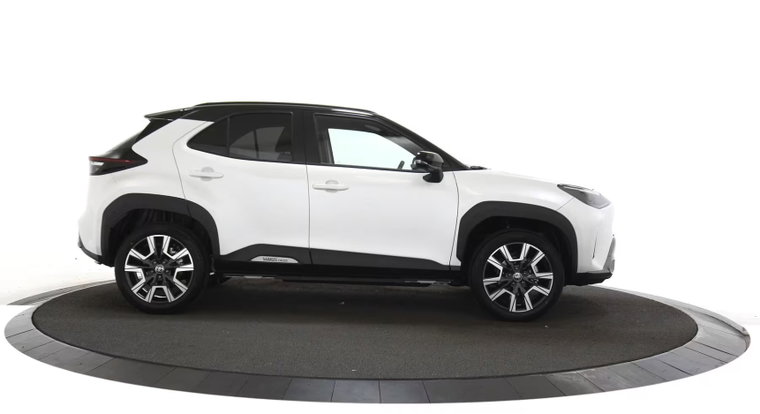 Vehicle Image 6