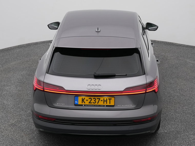 Vehicle Image 28