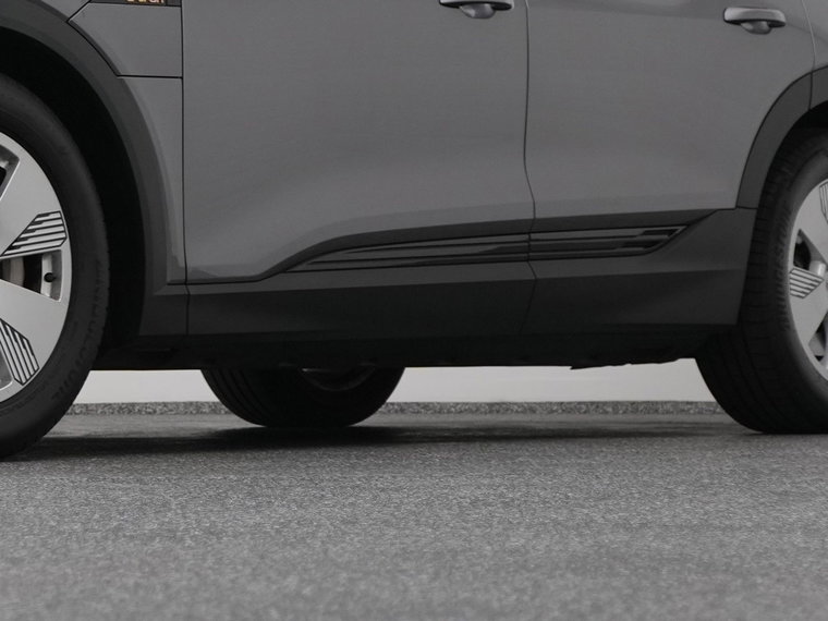 Vehicle Image 37