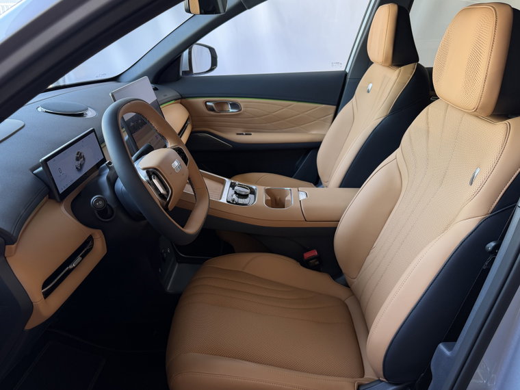 Vehicle Image 19