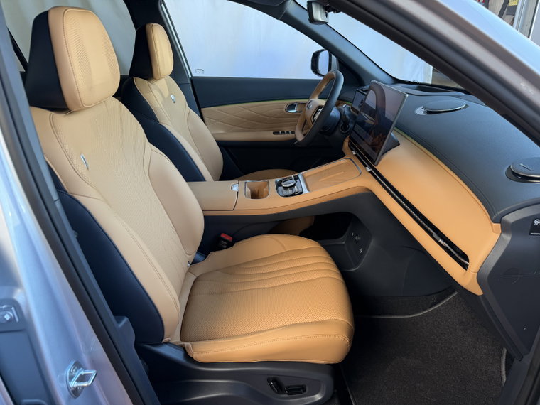 Vehicle Image 30