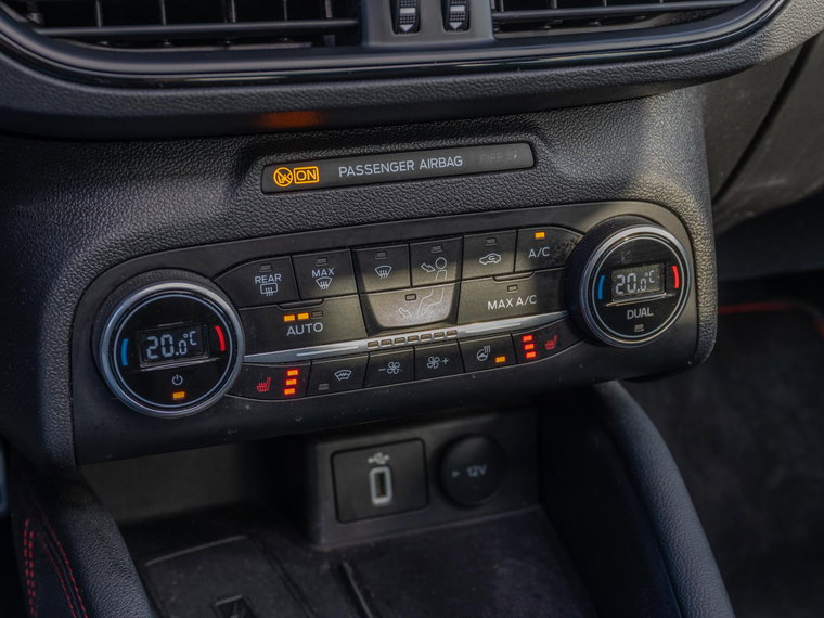 Vehicle Image 29