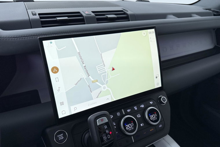 Vehicle Image 25