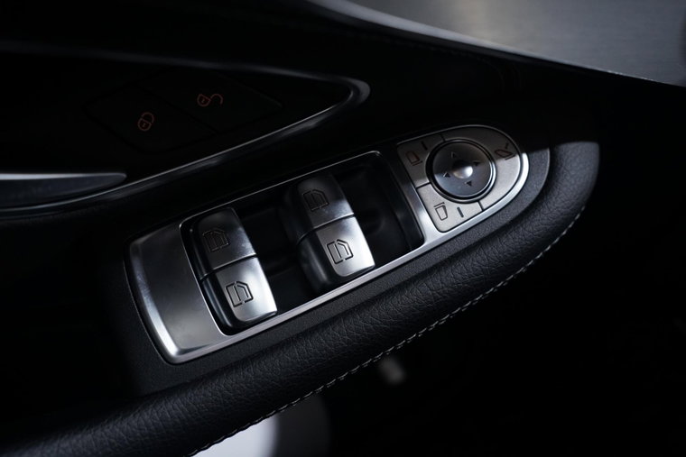 Vehicle Image 36