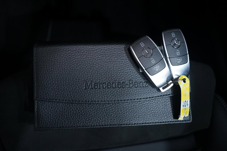 Vehicle Image 56